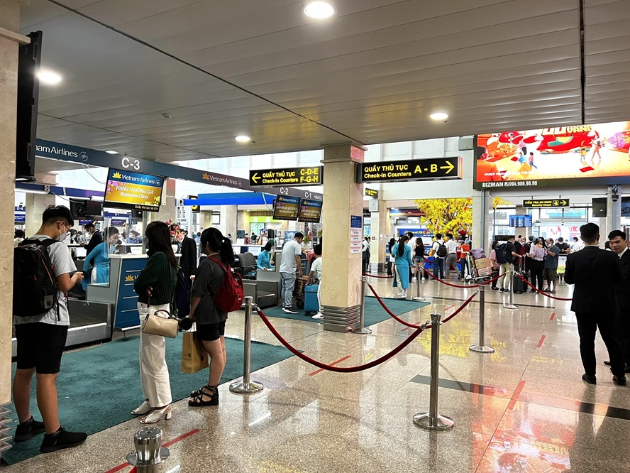 Saigon Tan Son Nhat airport fast track assistance